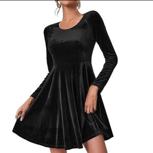 Le chateau Black Velvet Dress